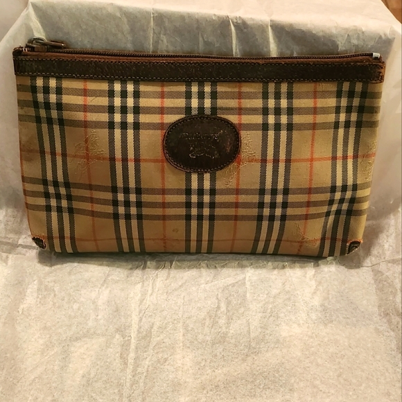 VINTAGE Burberry Checked Pouch 9.5" X 5.75" - Picture 1 of 9